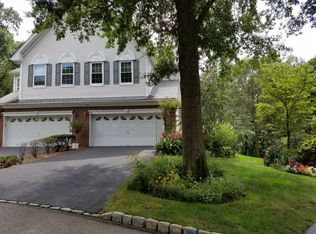 18 Whimble Ct, Wayne, NJ 07470