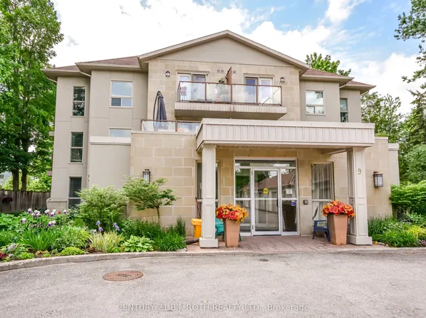9 Westmount Dr S #302, Orillia, ON L3V 6C8
