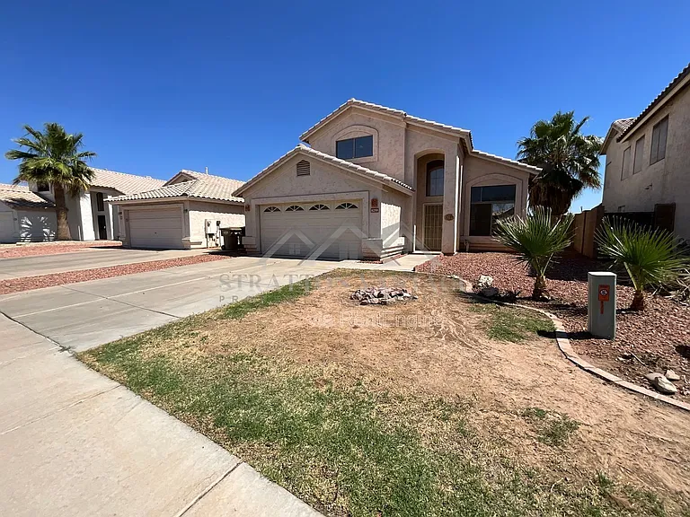 8259 W Eugie Ave — Photo 2