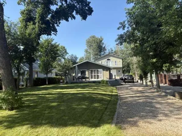 16 Lakeshore Dr, Sundance Beach, AB T0C 2P0