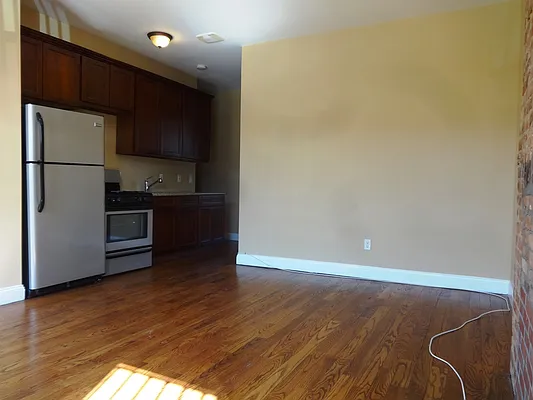 Rented by Blue Egg Realty Corp | media 30