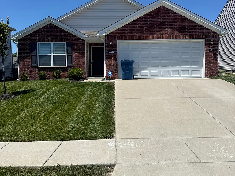1506 Robin Rd — Photo 2