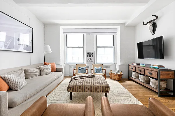 Sold by Compass | media 1