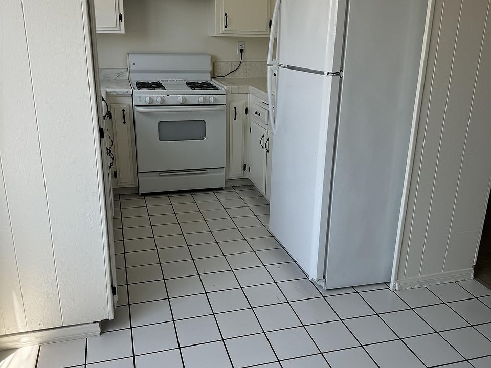 1st image of 4065 Highland Ave APT 7