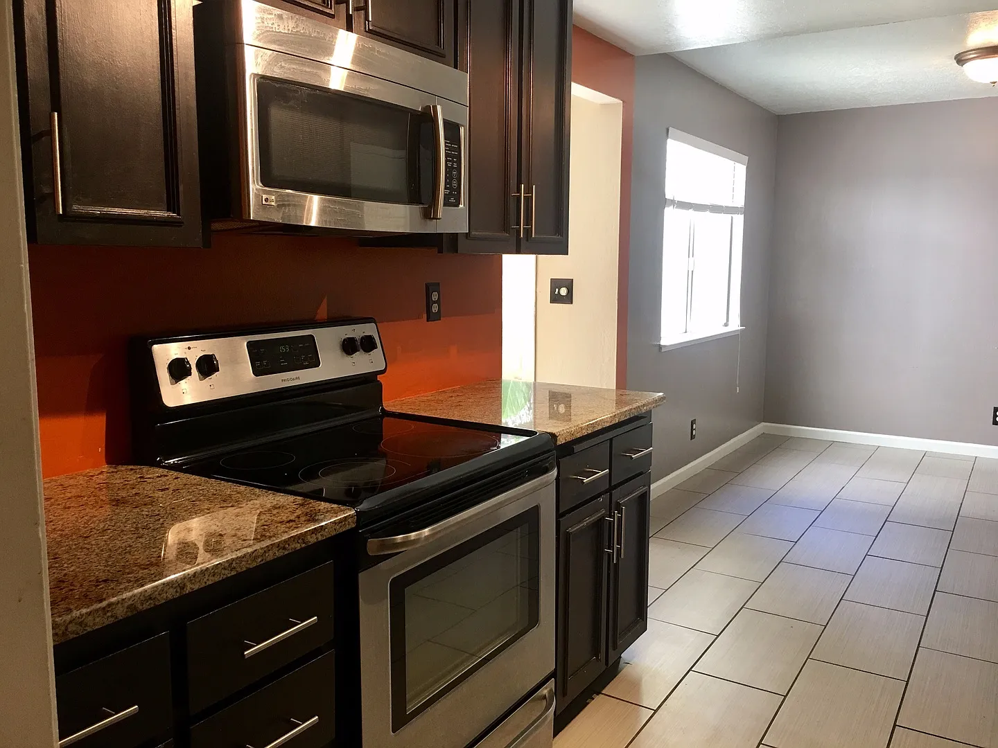 Hartz Property Management Presents: The Fabulous 131 Fountainhead Court — Photo 3