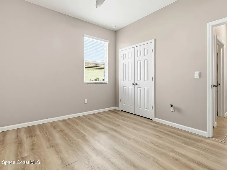 5349 Waterfall Pl — Photo 12