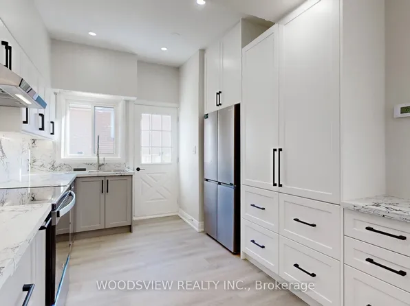 56 Niantic Cres, Toronto, ON M3A 2H7