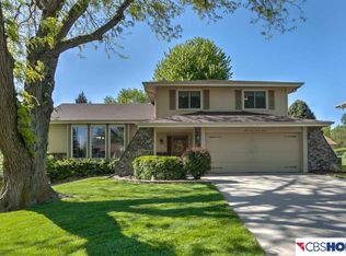 14711 Y Cir, Omaha, NE 68137