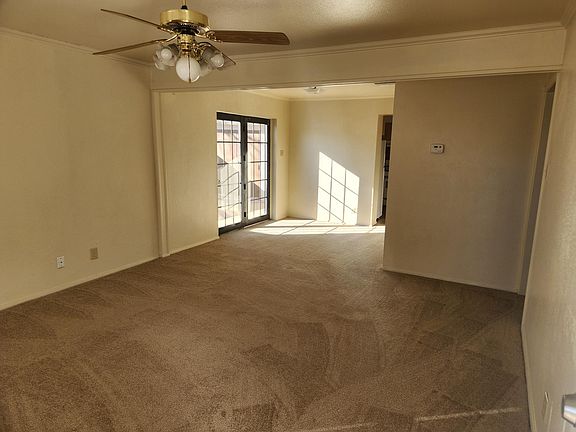 3rd image of 602D Carswell St