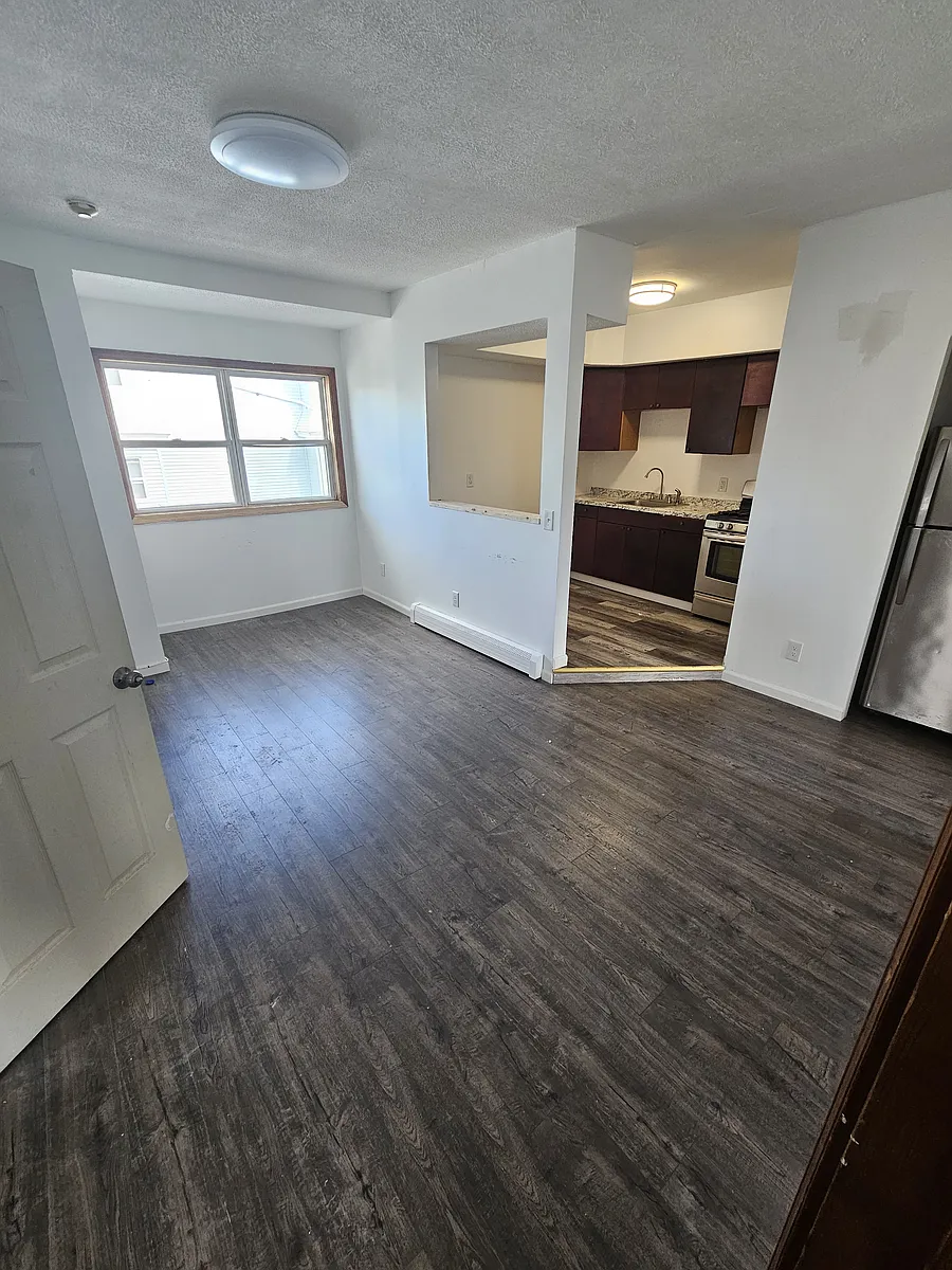Building Photo - 364 Hope St #2N