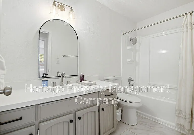 13402 Langtry St — Photo 18