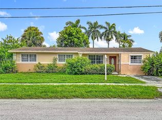 1521 NW 168th Ter, Miami Gardens, FL 33169