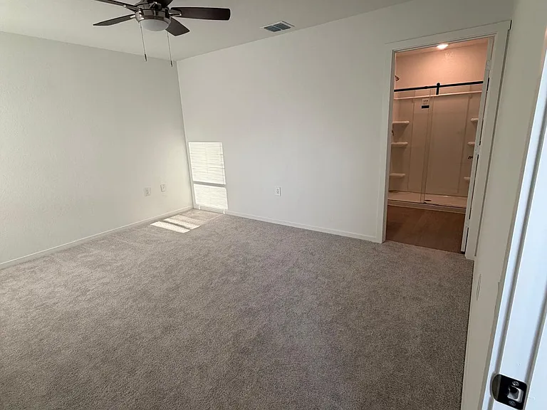 10827 Bernal Cv — Photo 5