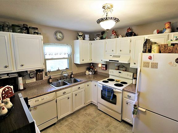 5th image of 3349 Sierra Cir