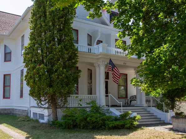 212 3rd Ave E, Polson, MT 59860