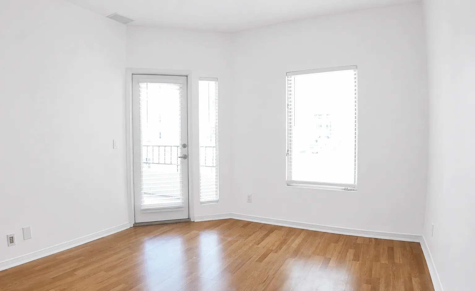 1 bed, 735 sqft, $2,700 — Photo 4