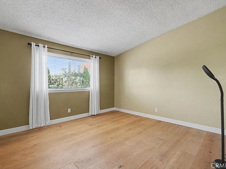 21019 Gresham St #22 — Photo 13