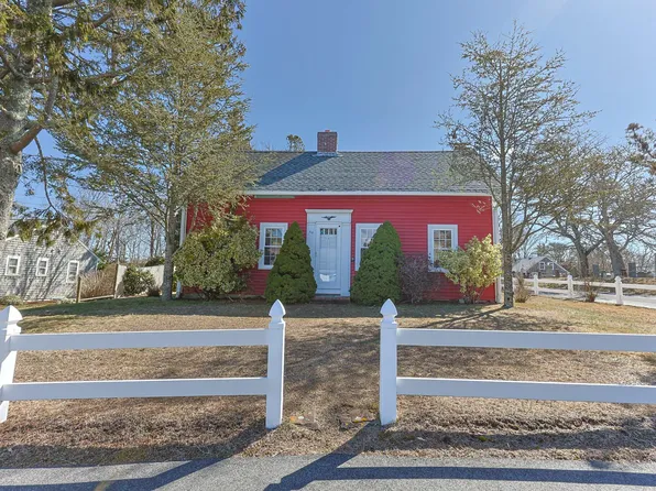 40 Fisk Street, West Dennis, MA 02670