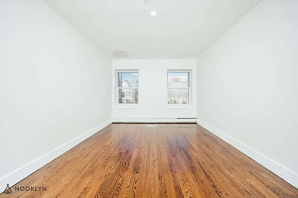 Rented by Nooklyn NYC LLC | media 21