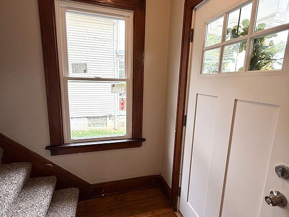 3rd image of 5773 Lantana Ave