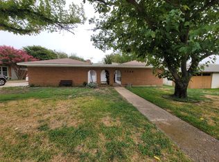 1740 Brown Trl, Hurst, TX 76054