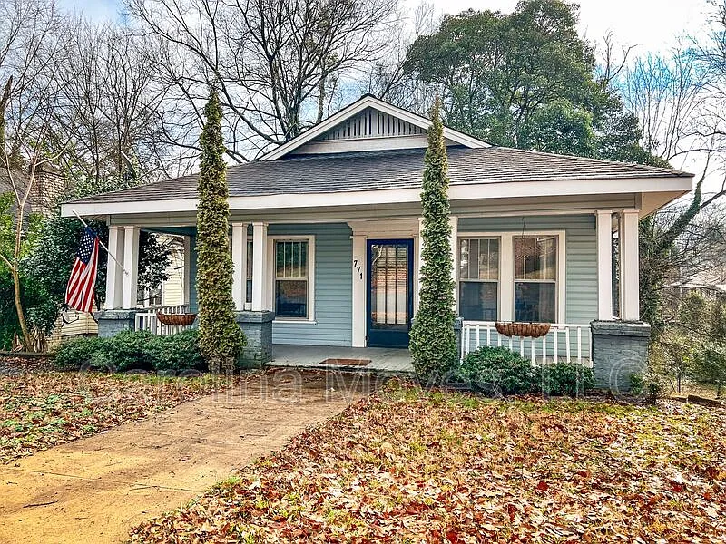 3 bed, 1.5 bath, 1176 sqft, $1,499 — Photo 2