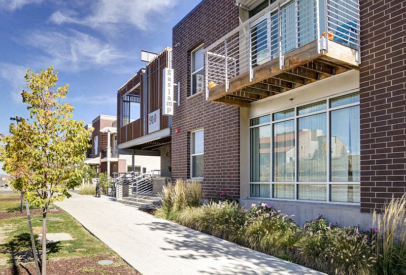 910 28th Street Exterior