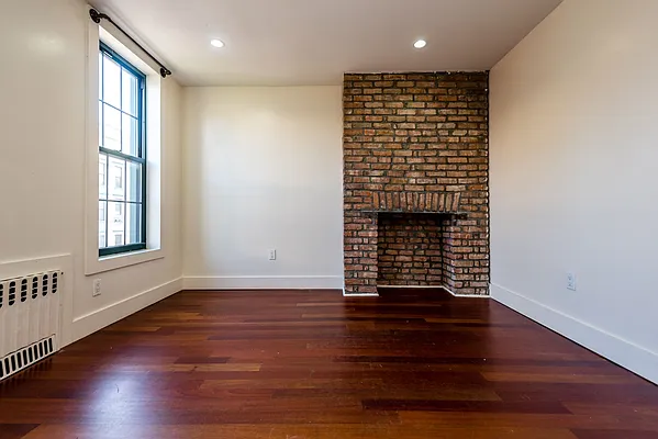 Rented by Nooklyn NYC LLC | media 21