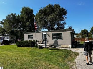 1565 Keystone Hills Dr, Traverse City, MI 49696