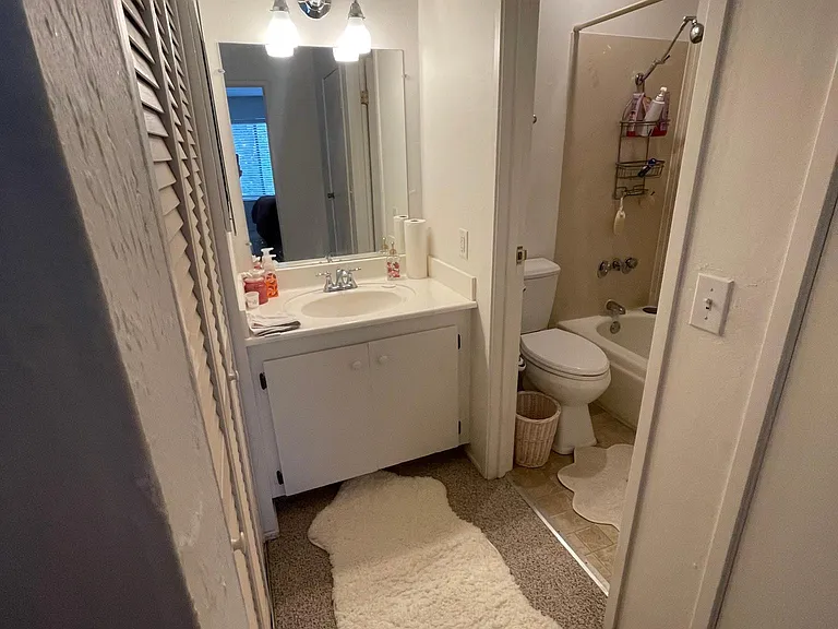2202 Golden Oaks Ln — Photo 16