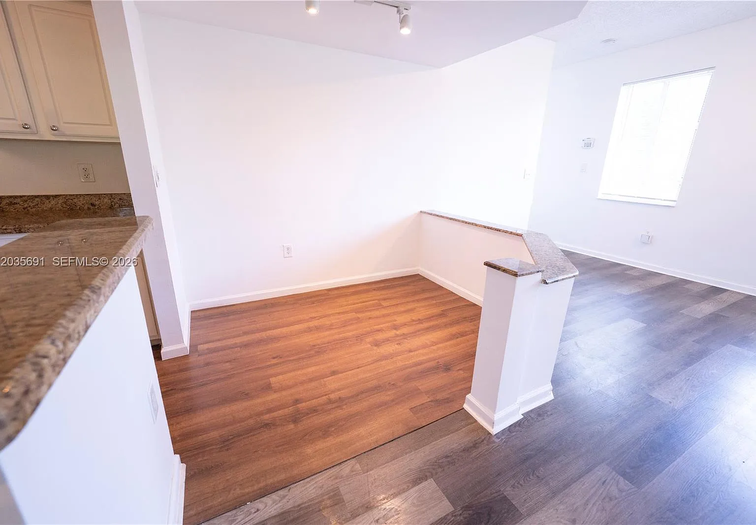 Palms Point(The)condo — Photo 4