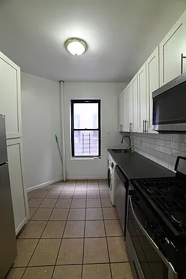 Rented by (Legacy) Tri Hill Realty Group LLC | media 6