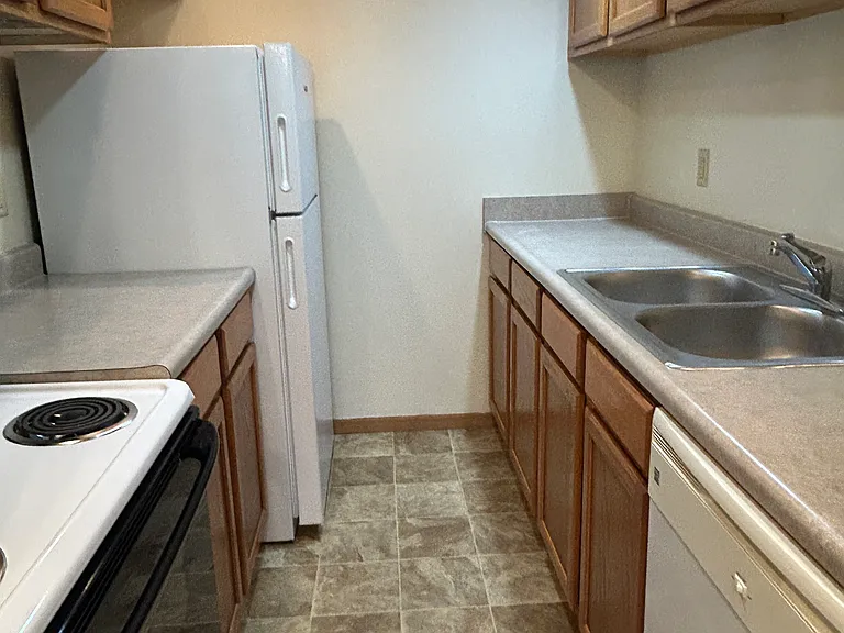 5326 Southgate Blvd #102 — Photo 6