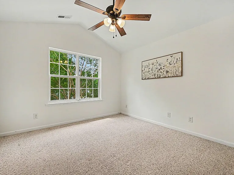108 Colwick Ln — Photo 20