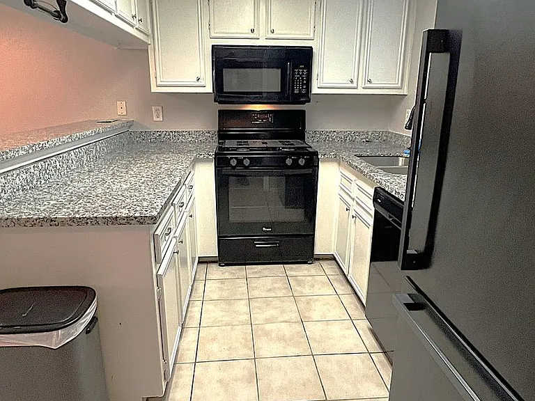 1911 Country Village Blvd #B — Photo 7