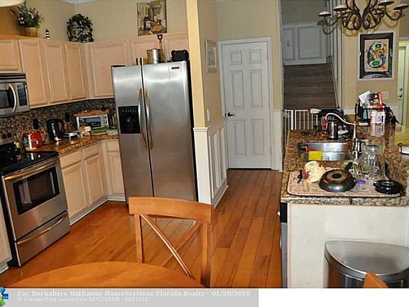 4th image of 5944 NW 75th Ct