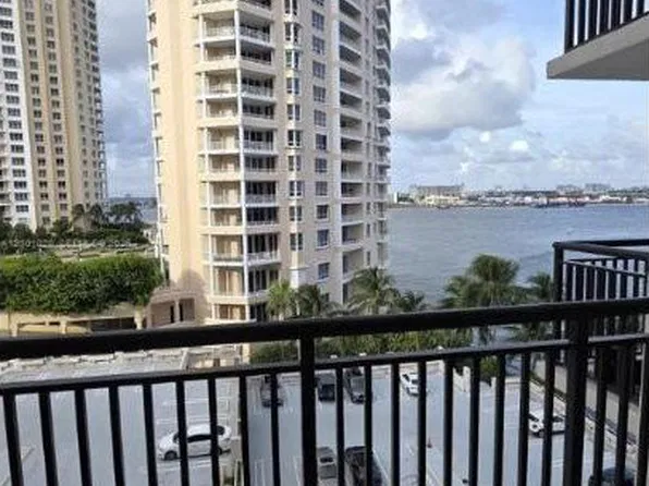 540 Brickell Key Dr, Miami, FL 33131