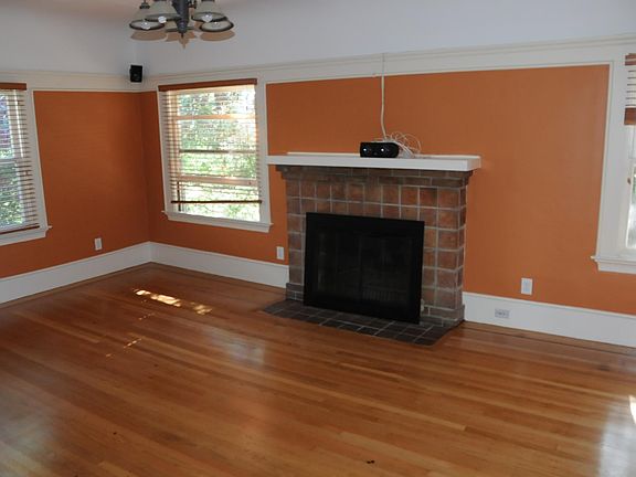 3rd image of 2639 Regent St #2639