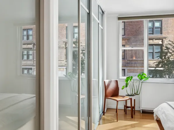 137 East 36th Street image 8 of 13