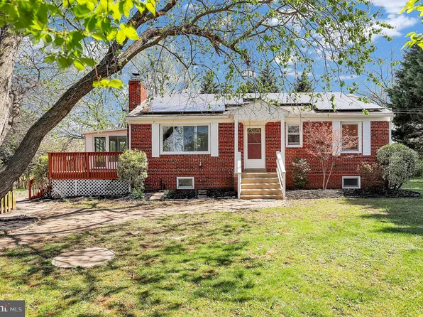 3707 Tolson Pl, Burtonsville, MD 20866