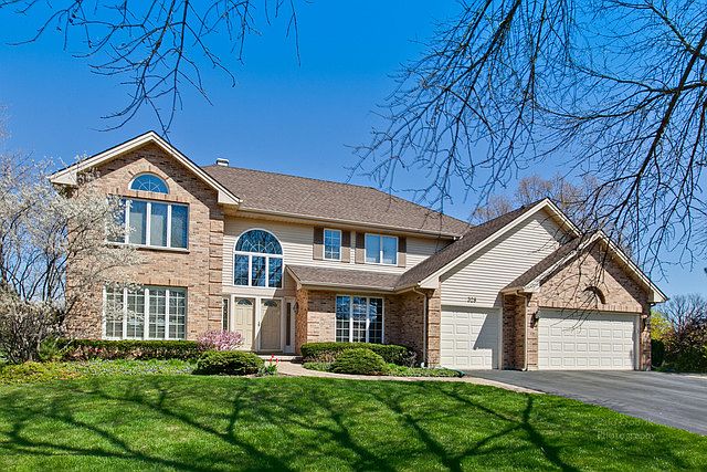 1st image of 328 W Parkwood Ct