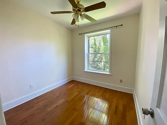 Rented by Compass | media 7
