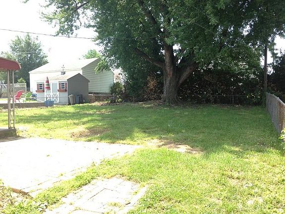 3rd image of 7311 Martell Ave