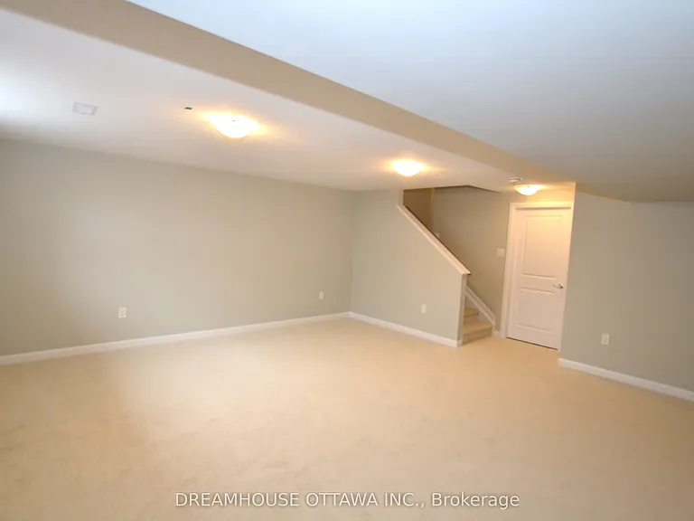 326 Gisborne Pl — Photo 20