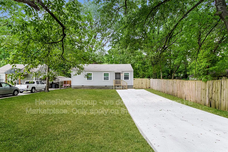 4113 Willowview Ave