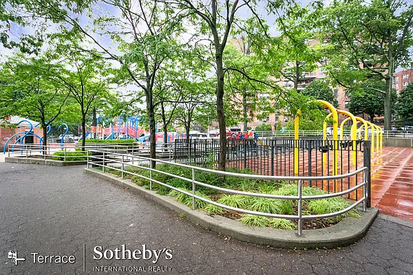 Rented by Terrace Sotheby's International Realty | media 17