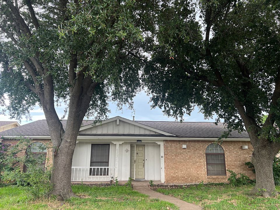 1st image of 2918 Fair Meadow Dr