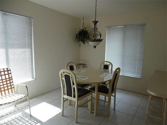 5th image of 1004 SE 8th St APT 101