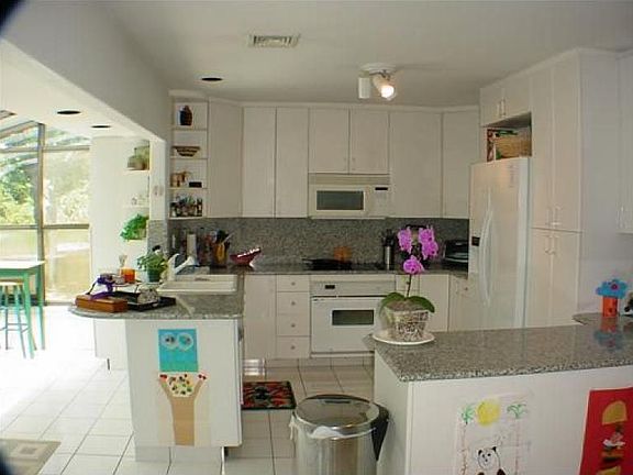 2nd image of 351 Bennetts Ln