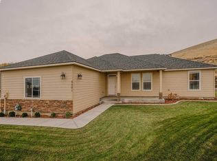 5501 Kenra Loop, West Richland, WA